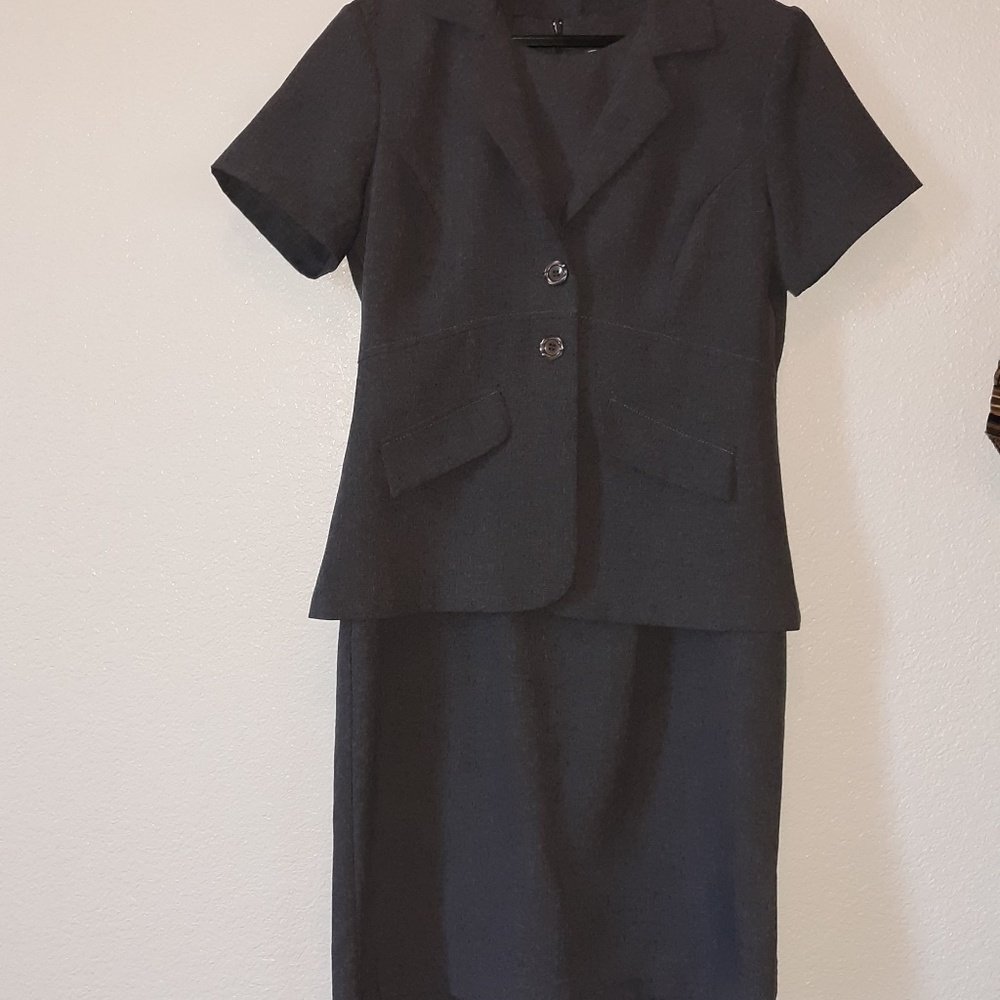 ULTRA DRESS NEW YORK- 2 PEICE SET SIZE 10